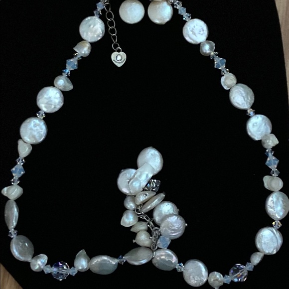 DOL Coin Pearl&Swarovski Crystal Necklace/Ear Set - Picture 4 of 6